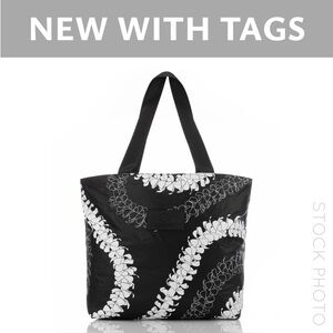 ALOHA Collection Day Tripper